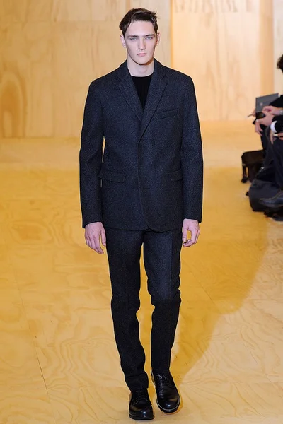 Look 2